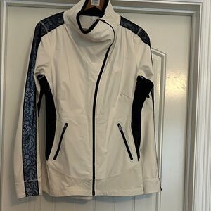 Lululemon Cream and Black Jacket with Pockets. Size 8.